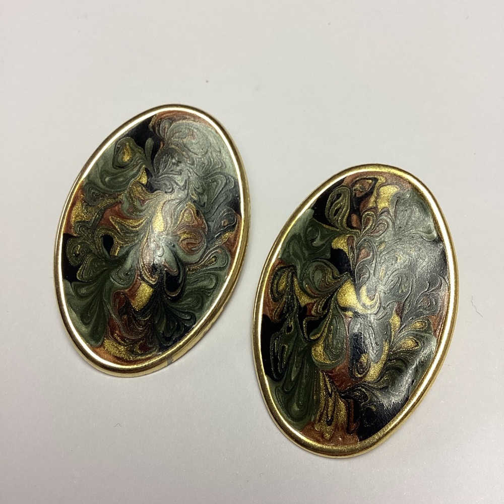 Vintage 1970s Gold Tone Oval Enamel Swirl Black Gold Green Maroon Post Earrings